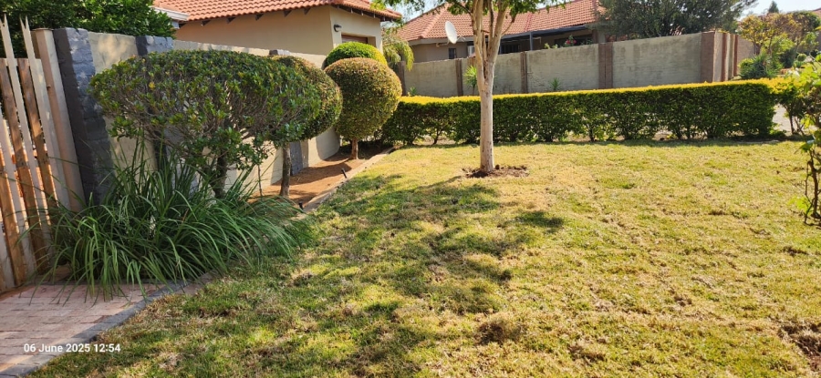 4 Bedroom Property for Sale in Waterkloof East North West